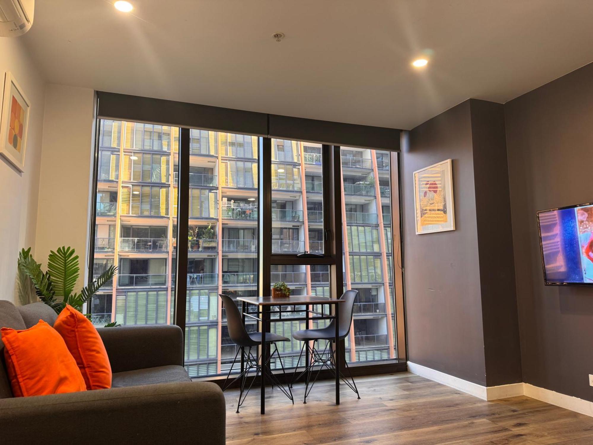 Aura On Flinders Serviced Apartments Melbourne Exterior photo