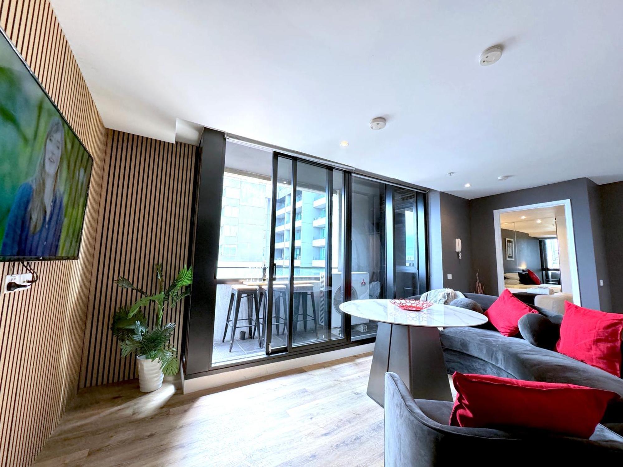Aura On Flinders Serviced Apartments Melbourne Exterior photo