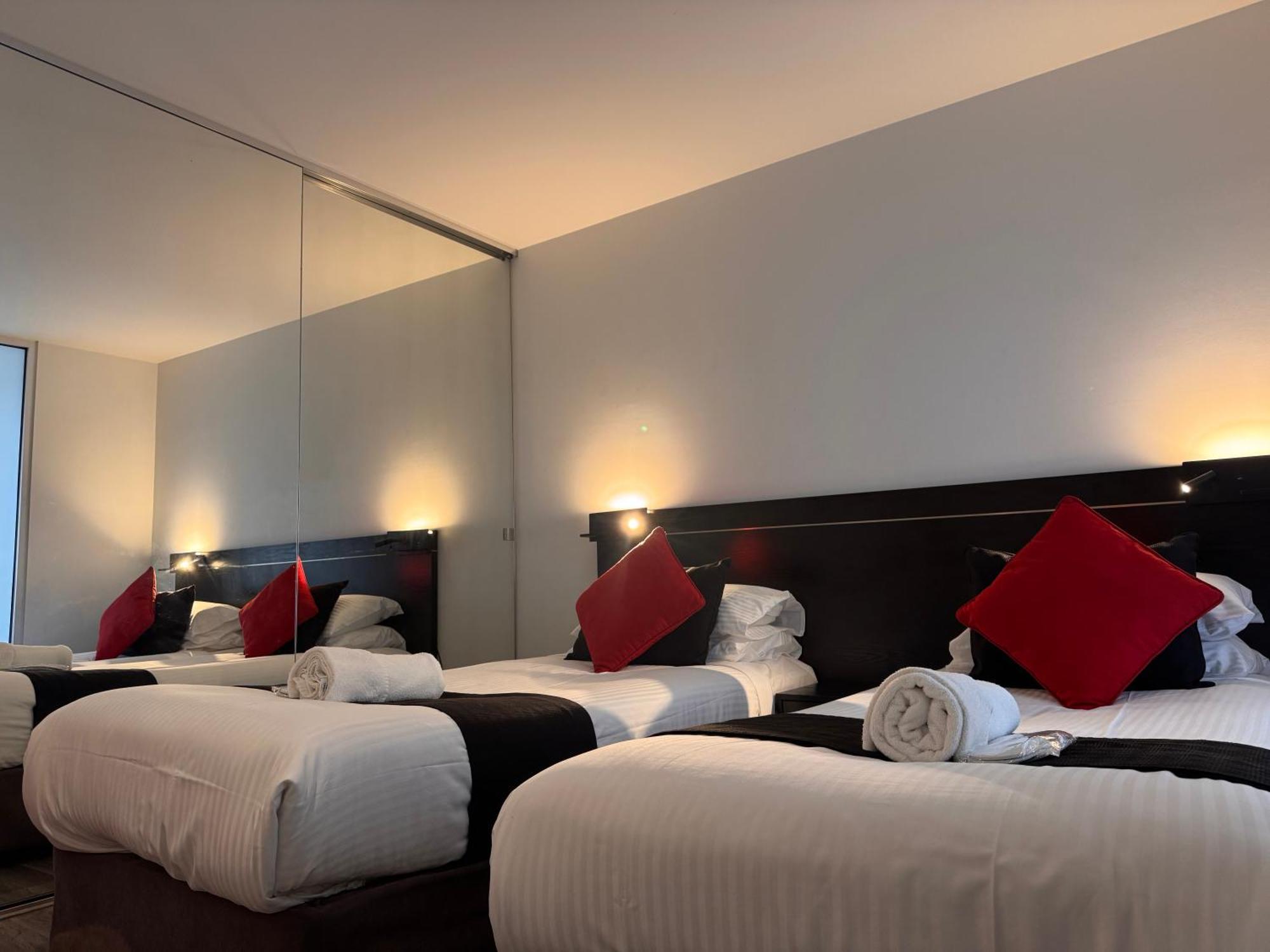 Aura On Flinders Serviced Apartments Melbourne Exterior photo